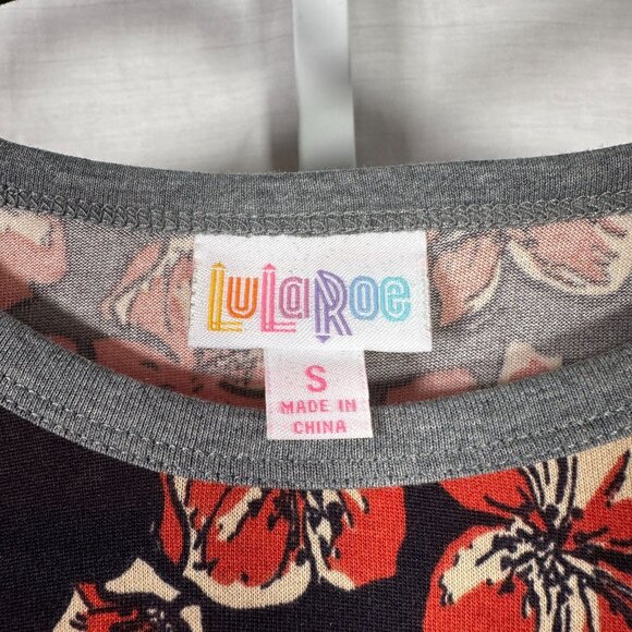 LuLaRoe RANDY Black Gray Floral Pansy Petunia Flowers Raglan Tee Shirt SMALL S - Picture 2 of 7